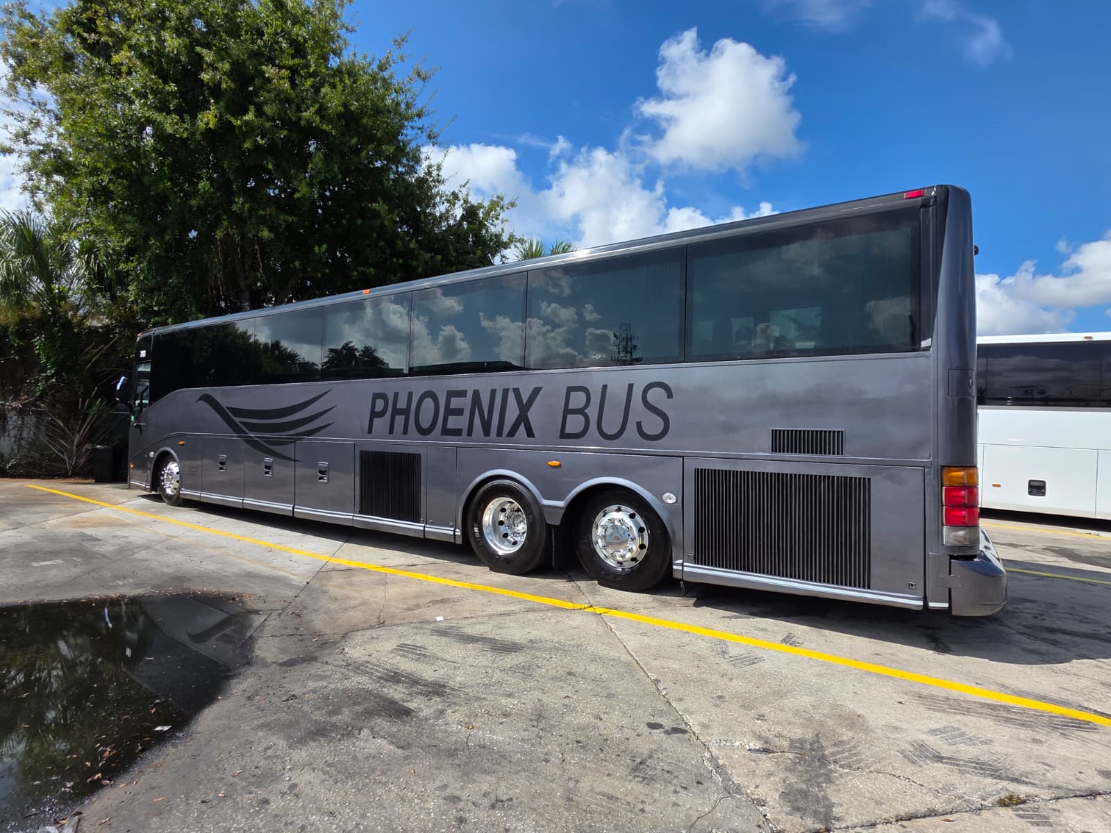 2009 Van Hool C2045 for sale in Orlando