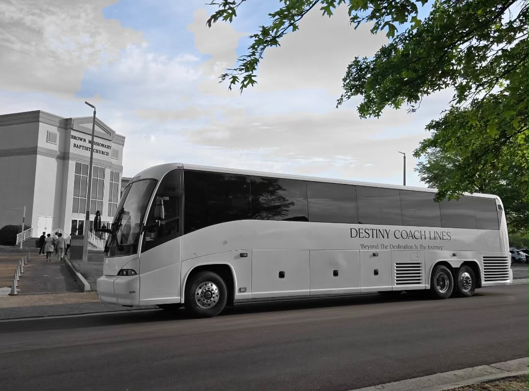 2006 MCI E4500 photo 2