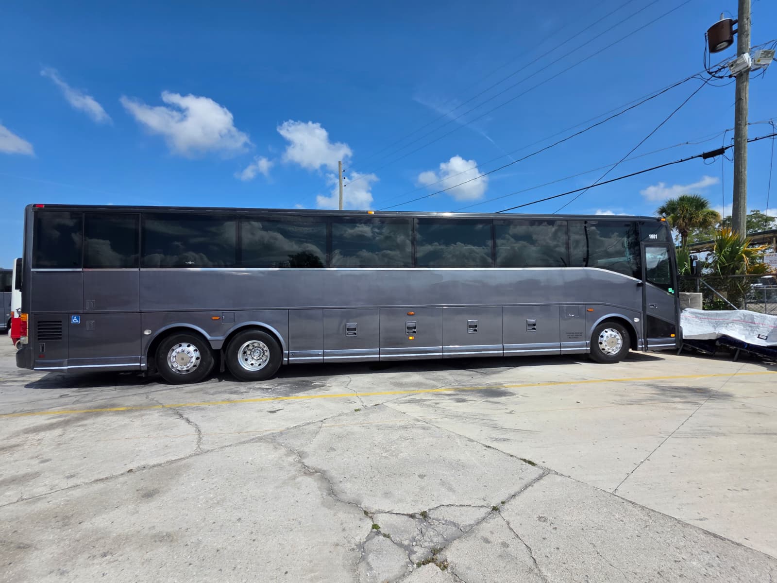 2011 Van Hool C2045 highway for sale in Orlando